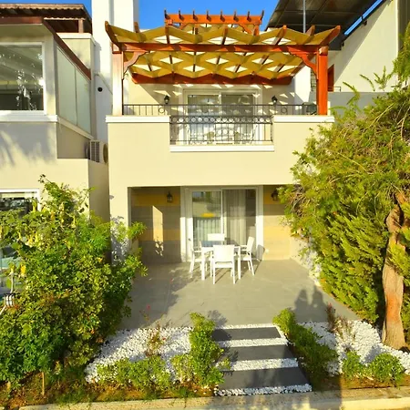 Sea And You Beachfront טורגוטריס
