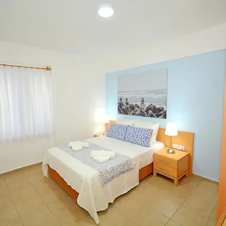 דירה Sea And You Beachfront טורגוטריס
