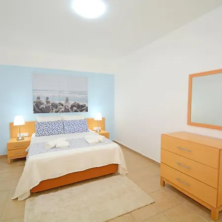 Sea And You Beachfront דירה *